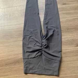 Butt scrunch buttery soft legging (lululemon material)